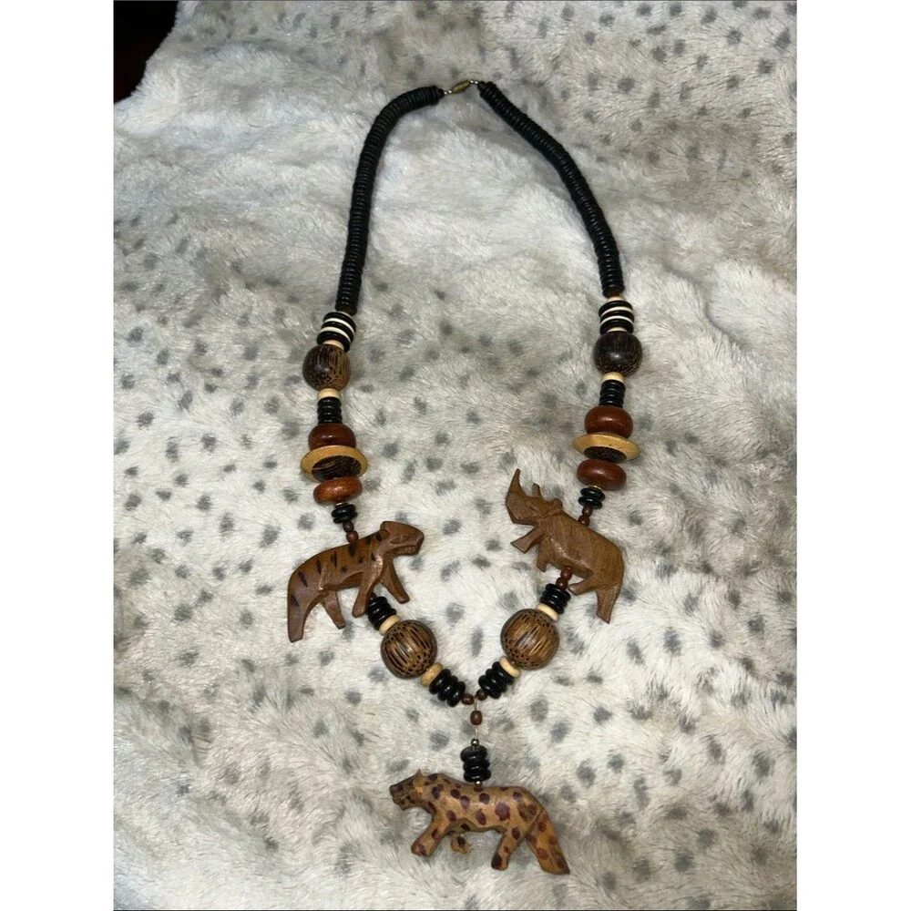Handcrafted Vintage Wooden Animal Pendant Necklace - Women Jewelry EUC